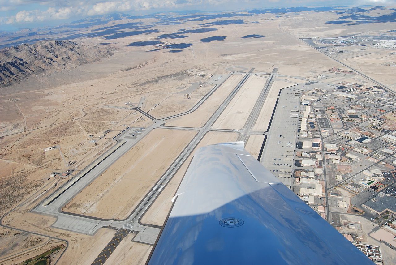 EM_NELLIS_AFB_(3223829501)
